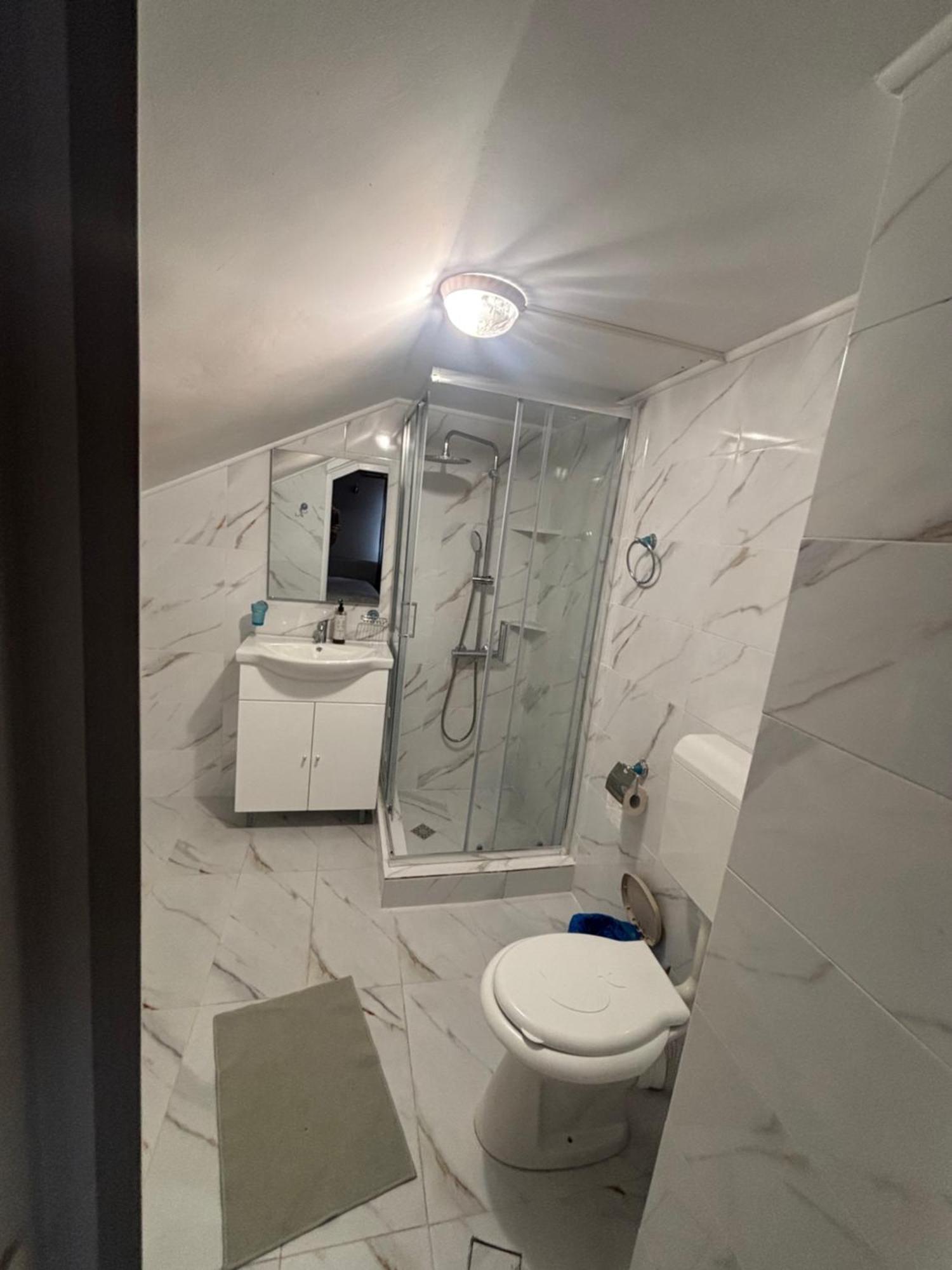 Hypnotic Villa Pitesti Ngoại thất bức ảnh